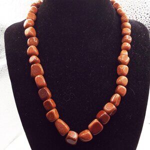 VINTAGE SOFT CUBES OF GLITTERY COPPERSTONE STONE NUGGETS 17" L. NECKLACE 52